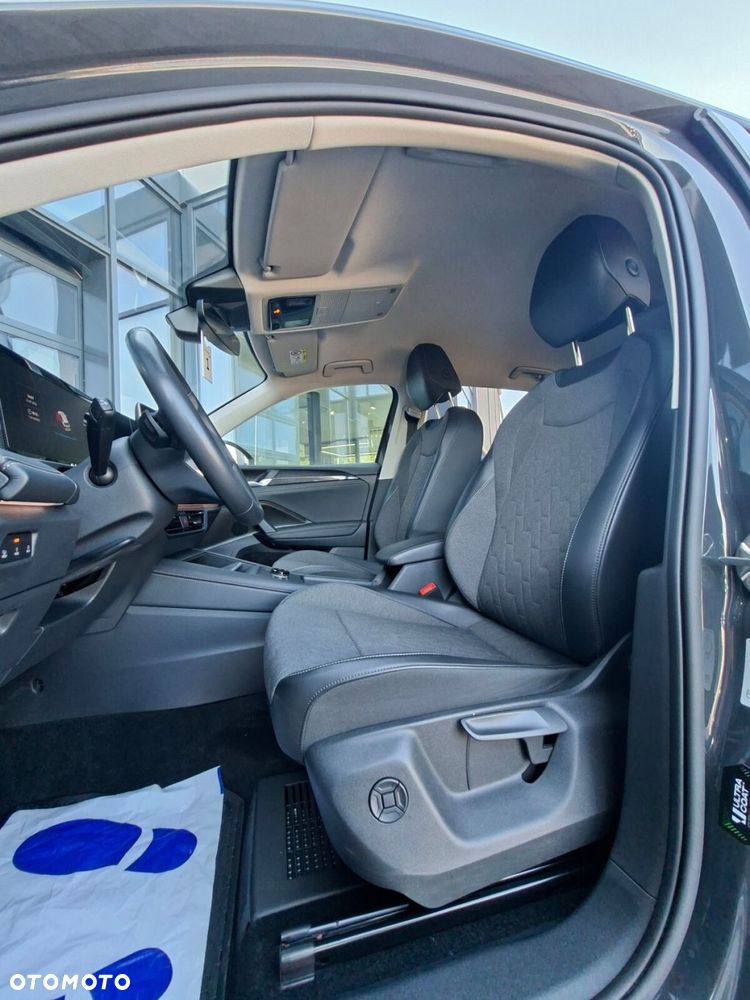 Volkswagen Tiguan - 11