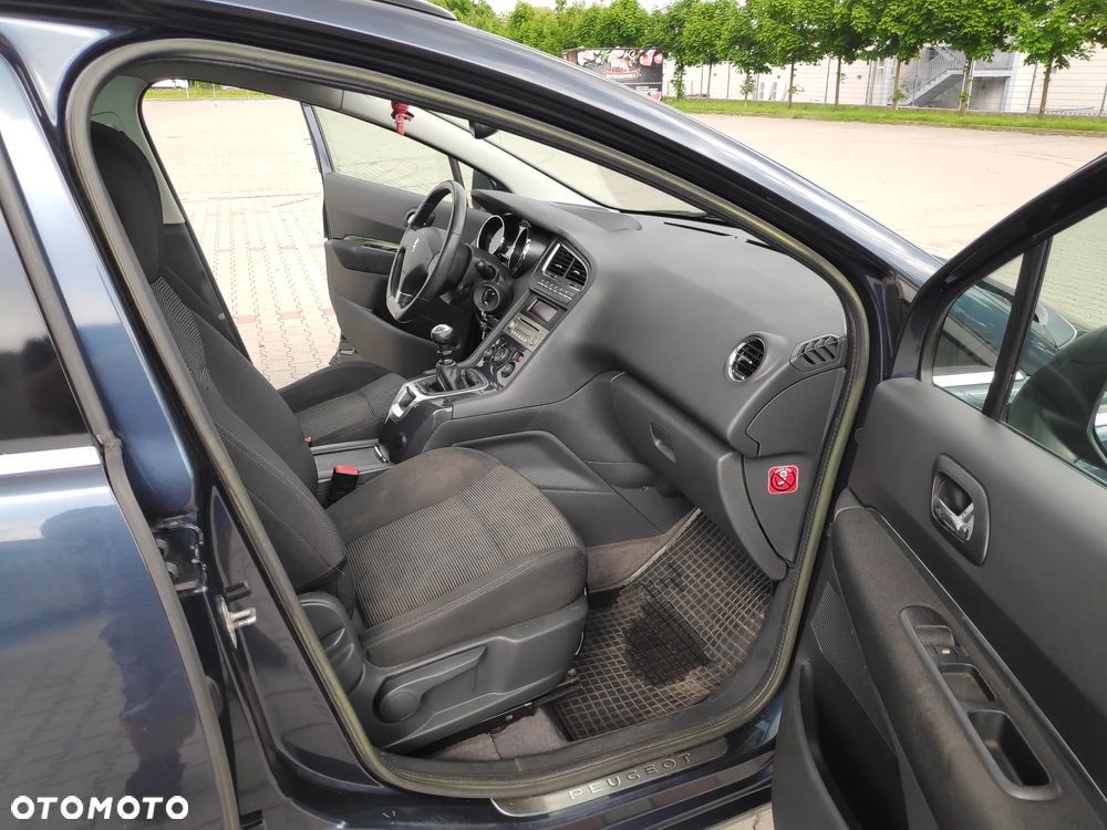 Peugeot 5008 1.6 THP Family - 21