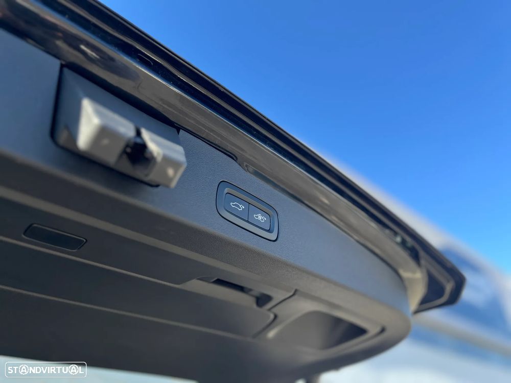 Volvo XC 60 2.0 T6 PHEV Core AWD - 14