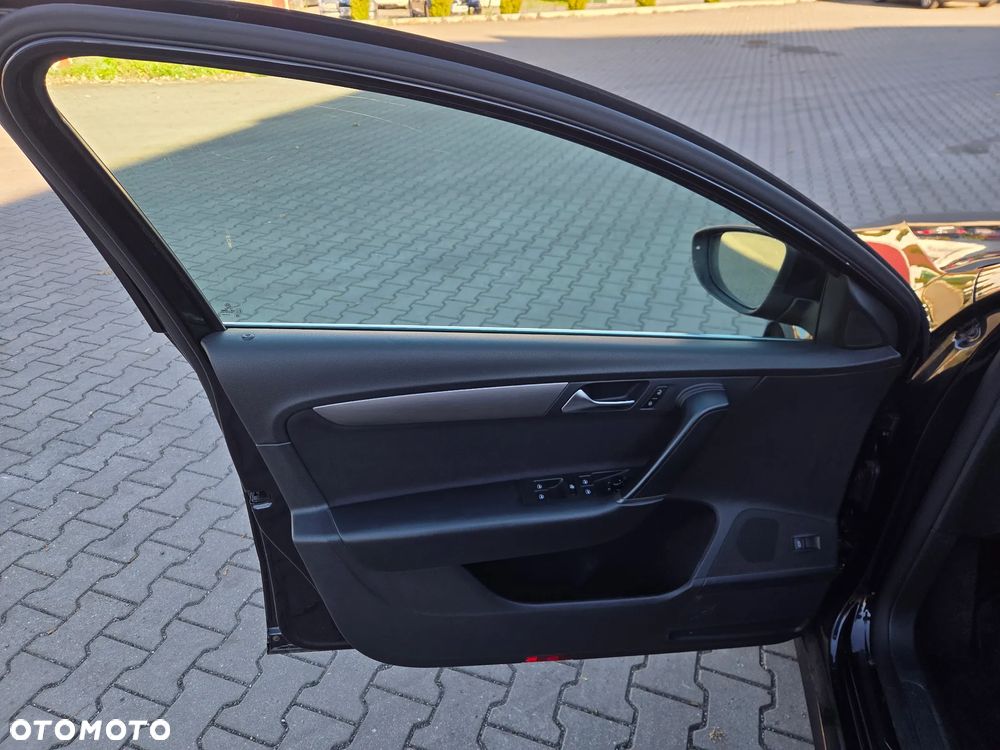 Volkswagen Passat 2.0 TDI DPF Comfortline - 10