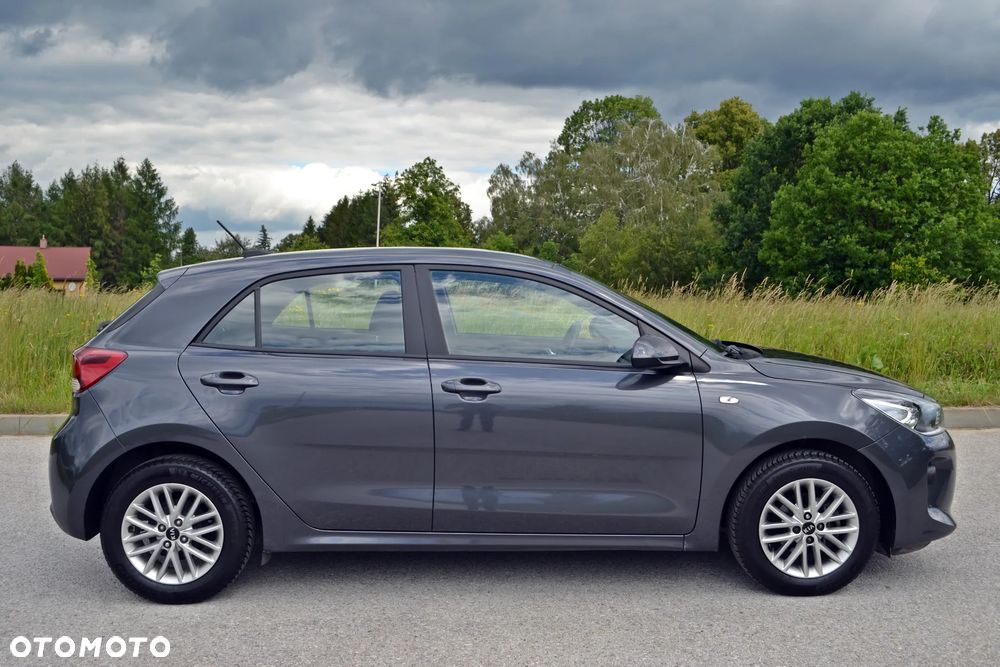 Kia Rio - 7