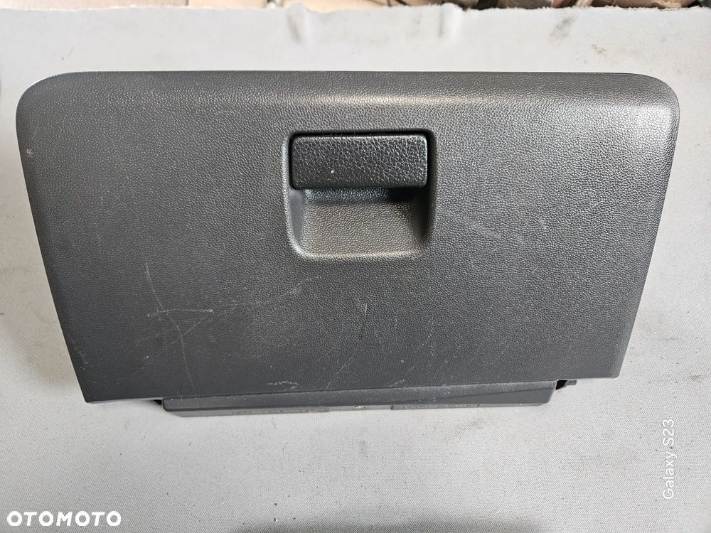 Schowek pasażera Suzuki Splash Opel Agila B 2011r Europa - 1