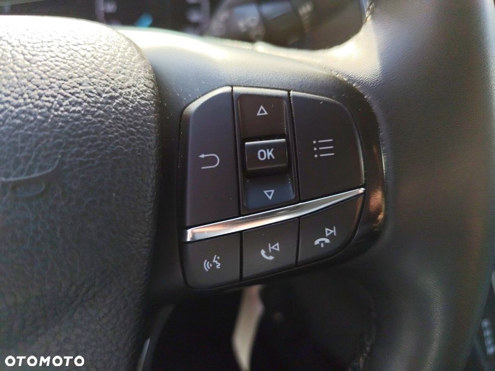 Ford Tourneo Custom - 26