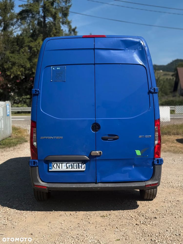 Mercedes-Benz Sprinter - 5