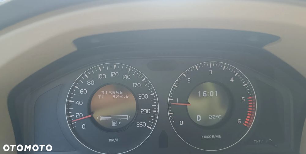 Volvo XC 70 - 17