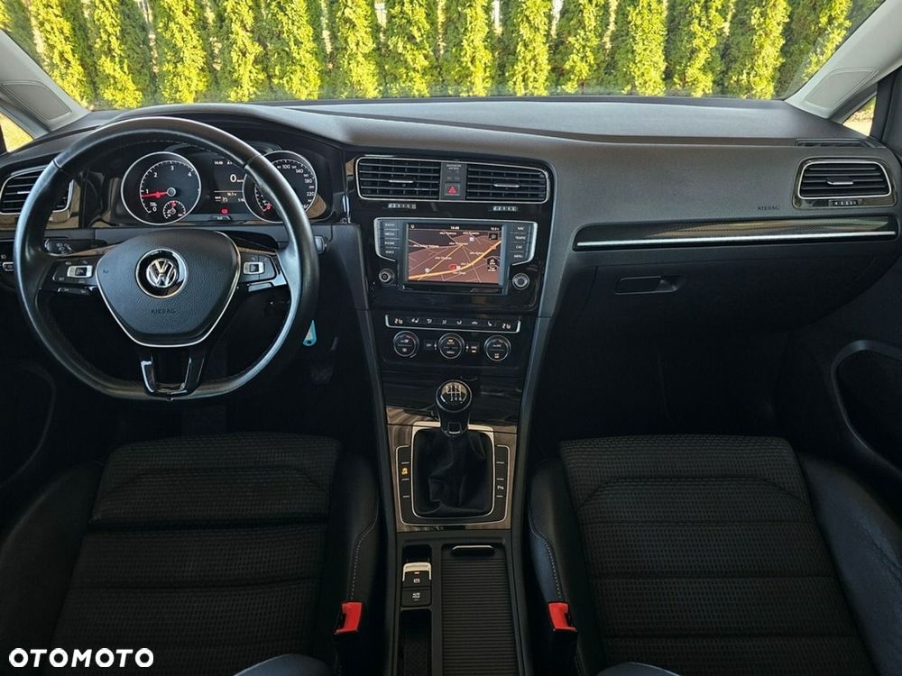 Volkswagen Golf Variant - 27