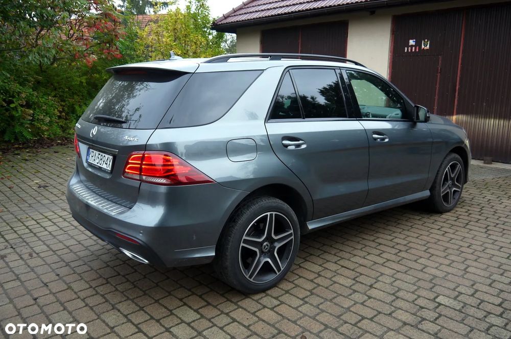 Mercedes-Benz GLE 350 d 4-Matic - 3