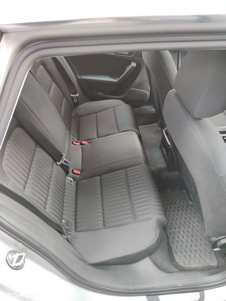 Audi A4 Avant 2.0 TDI - 22