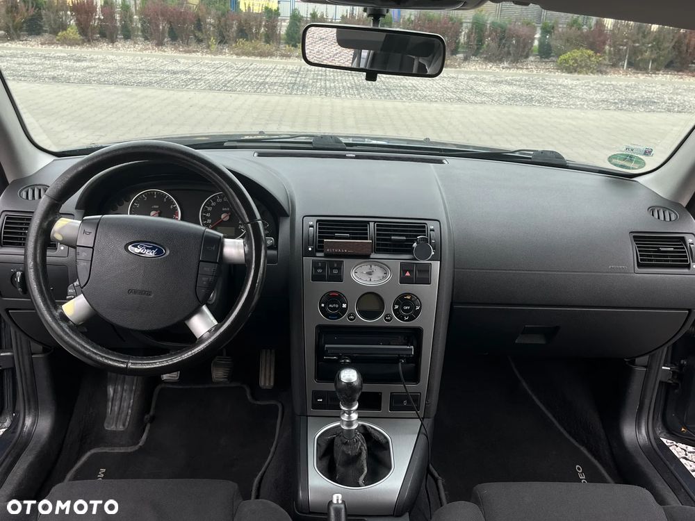 Ford Mondeo - 10