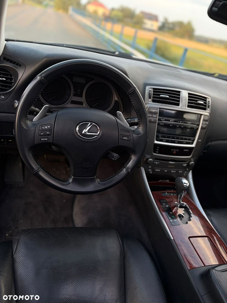 Lexus IS 250 Elegance - 14