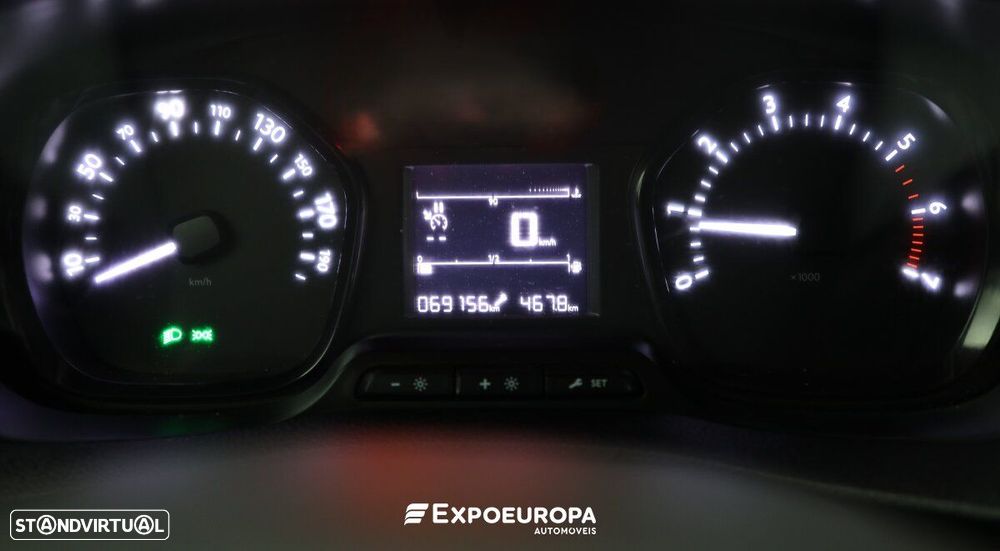 Peugeot Expert 1.5 hdi 6 lugares - 11