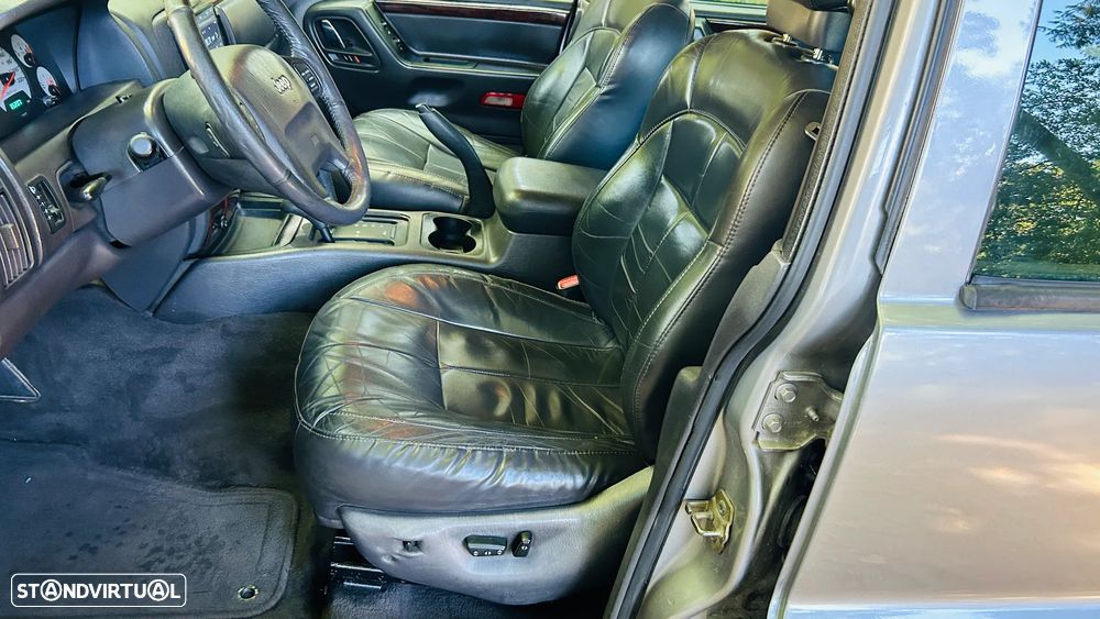 Jeep Grand Cherokee - 8