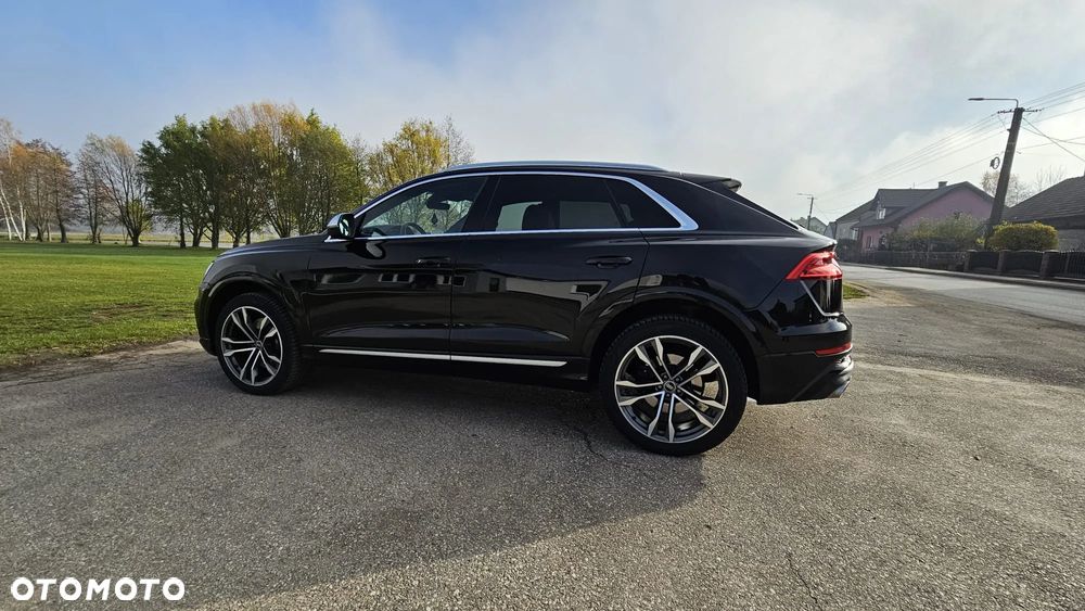 Audi SQ8 - 12