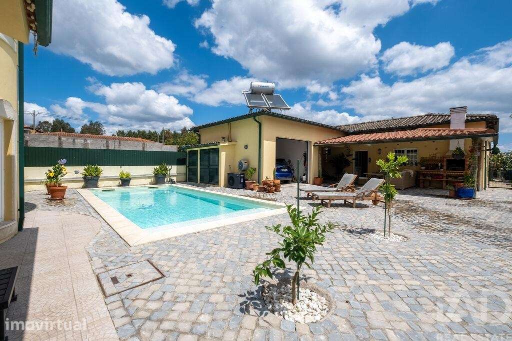 Casa / Villa T4 em Poiares de 256 m2 - Grande imagem: 4/40