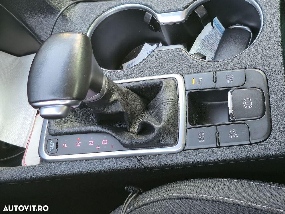 Kia Sportage 1.6 DSL MHEV 7DCT HP 4x2 Business Line - 14