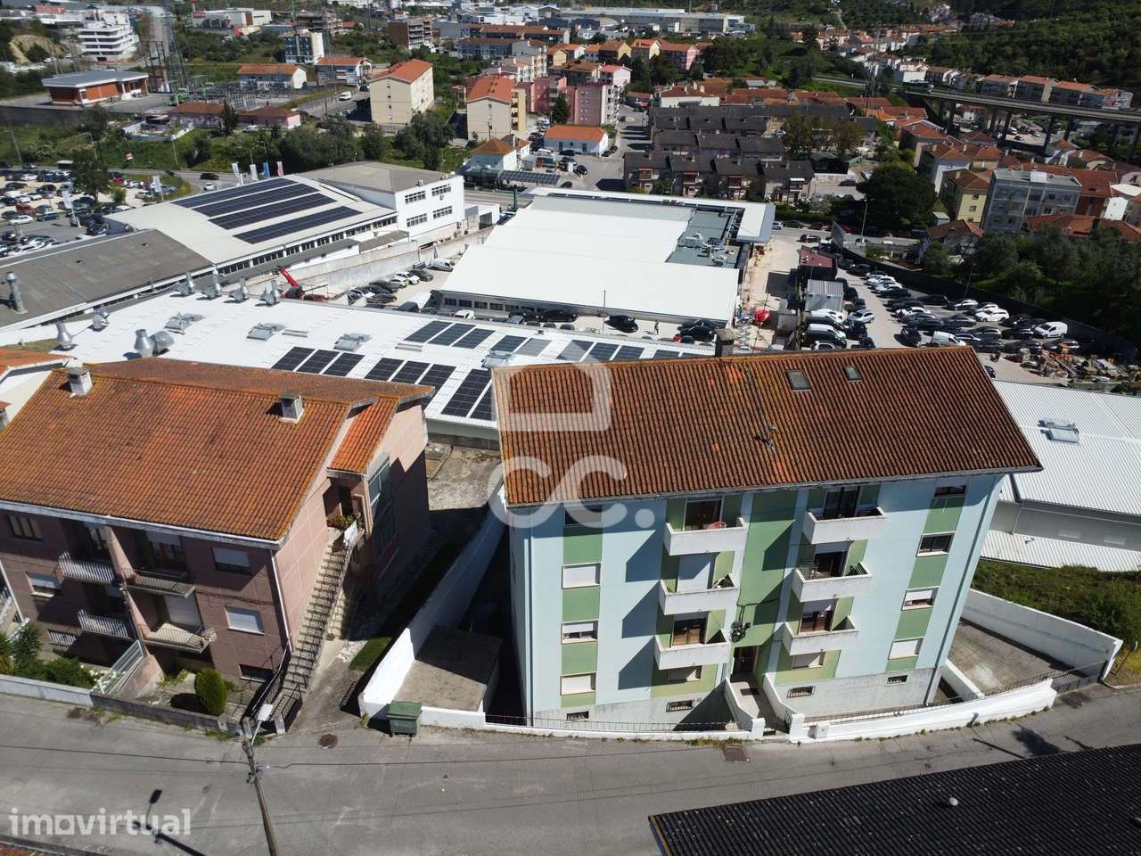 Apartamento T3 no Loreto com garagem e lugar de estacionamento - Grande imagem: 2/20