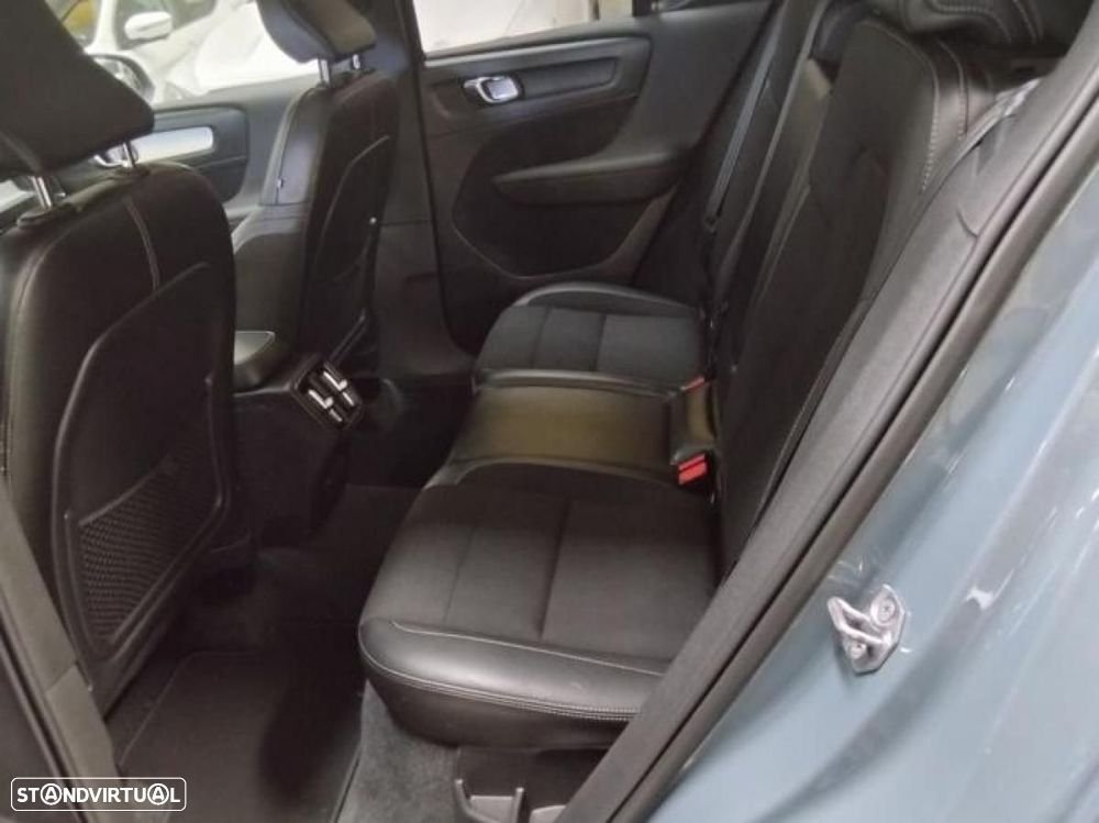 Volvo XC 40 - 4