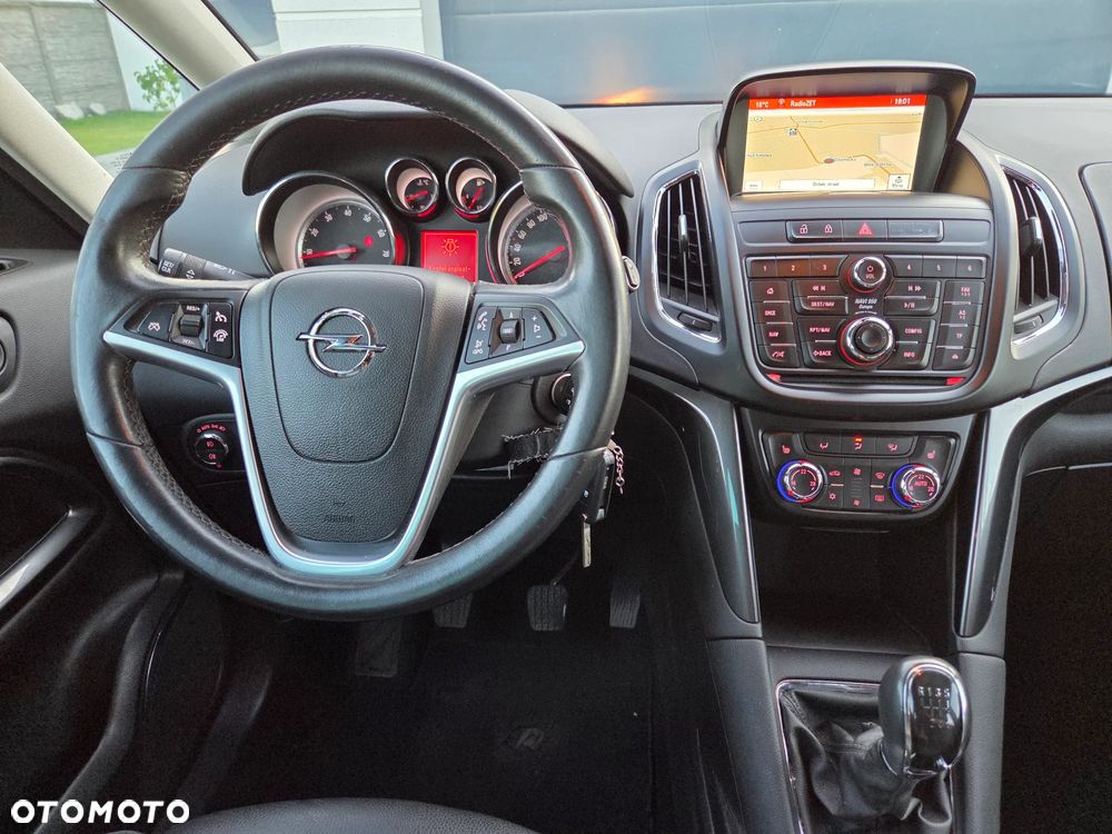 Opel Zafira - 15