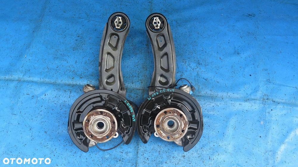 ZWROTNICA WAHACZ TYŁ PRAWY LEWY MERCEDES GLA CLA GLB W117 W246 W242 4X4