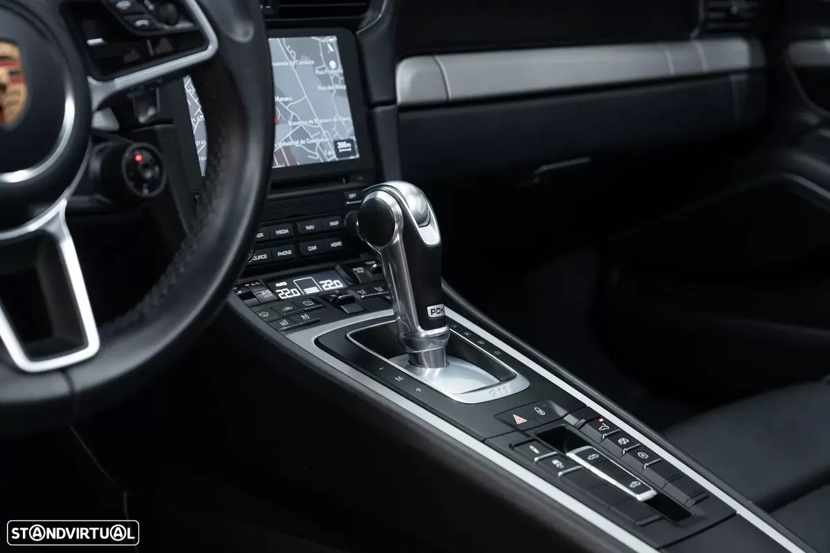 Porsche 911 (991) - 18