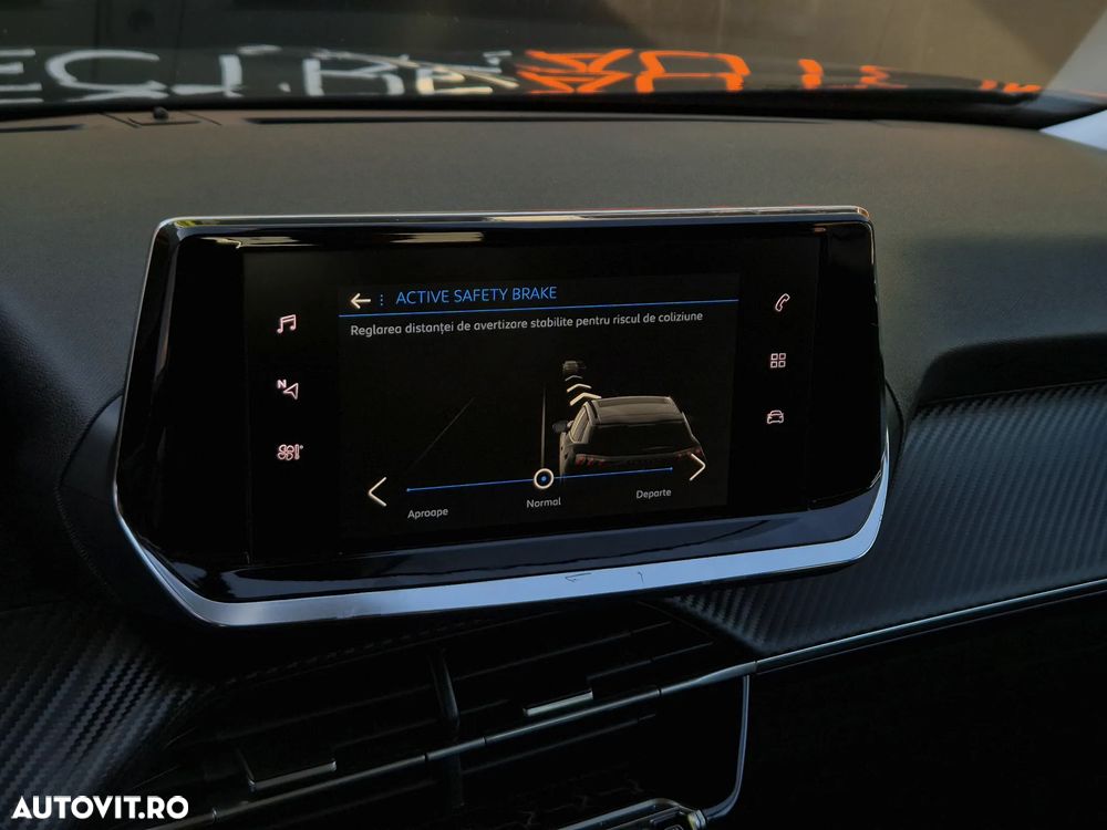 Peugeot 2008 PureTech 130 Allure Pack - 27