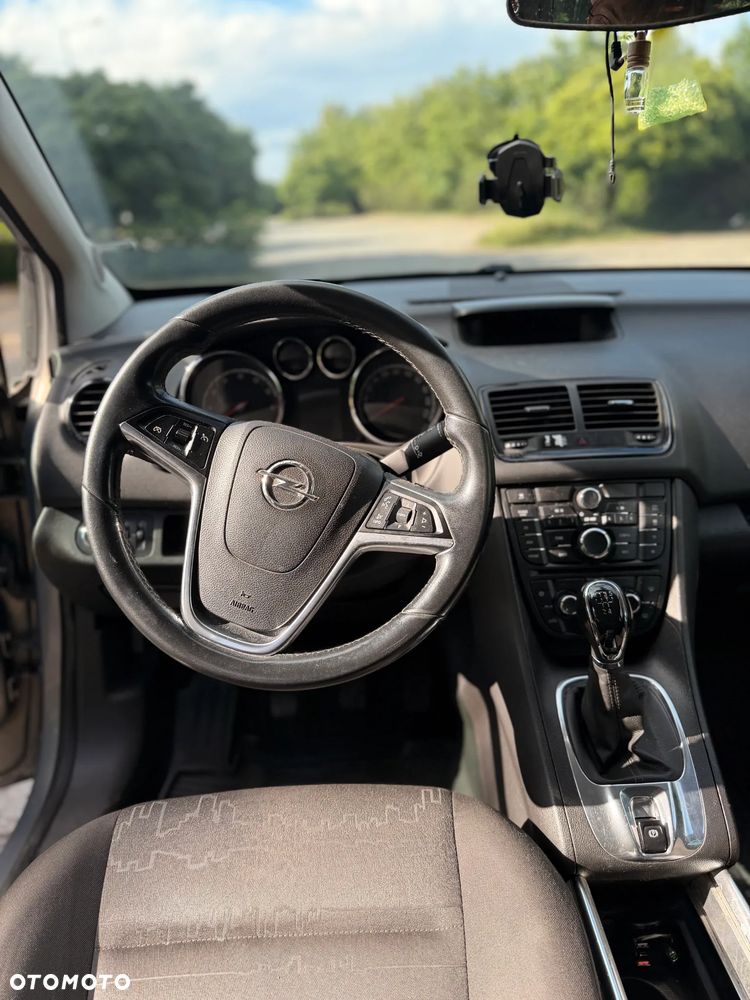 Opel Meriva - 14
