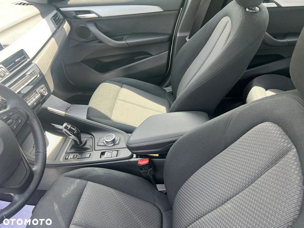 BMW X1 sDrive16d - 12