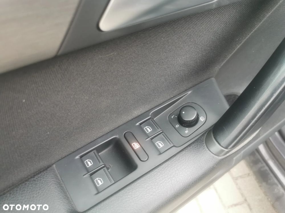 Volkswagen Passat Variant 2.0 Blue TDI SCR Highline - 14
