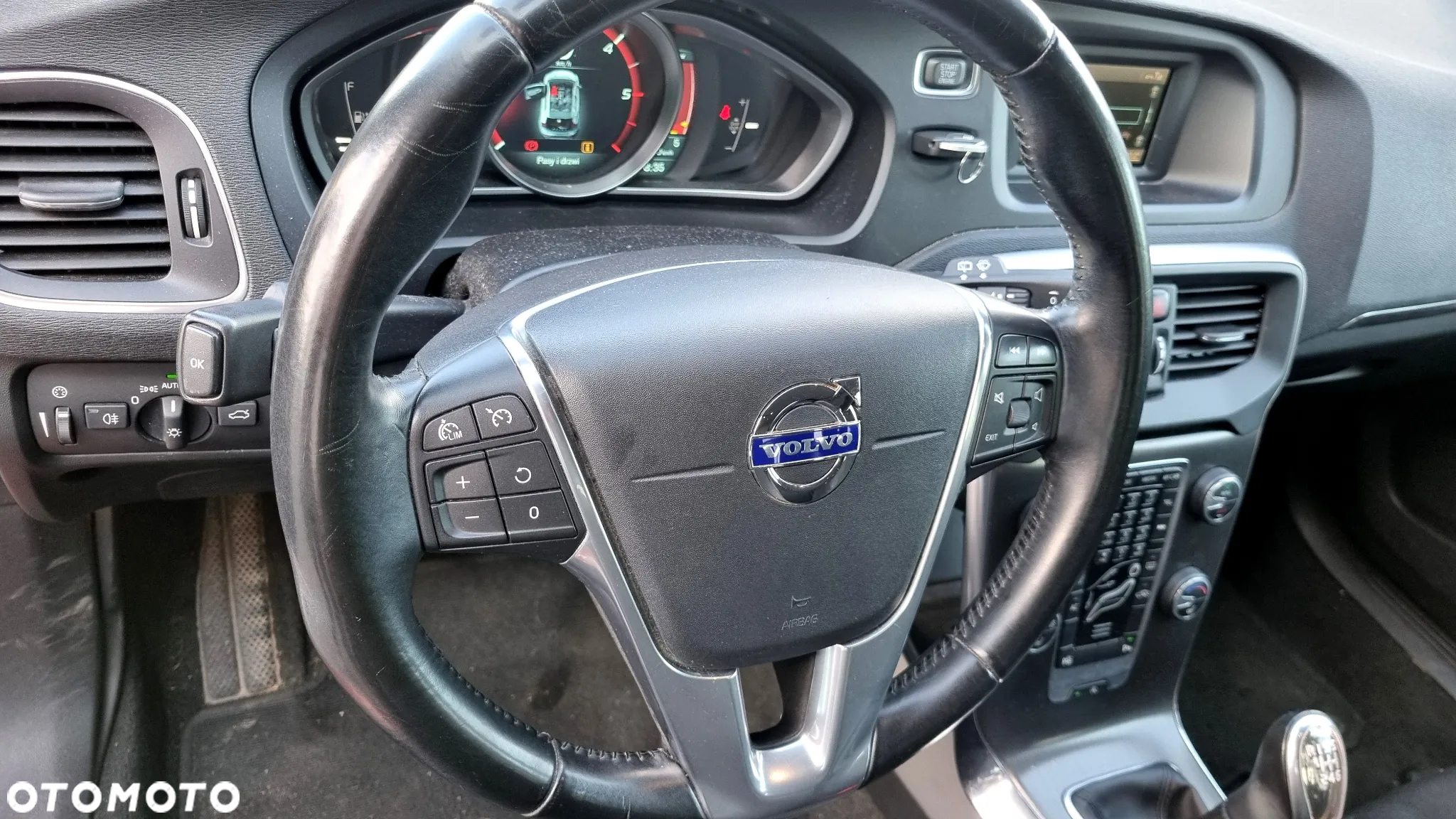 Volvo V40 D2 Momentum - 17