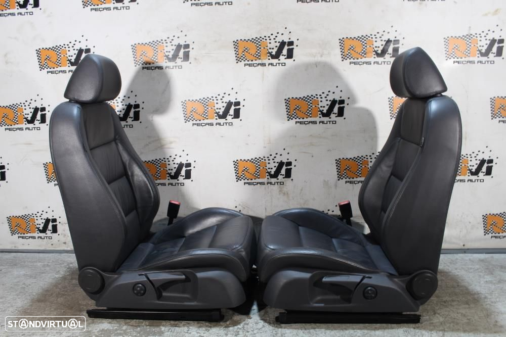 Conjunto de Bancos Volkswagen Golf VI 5K - 6