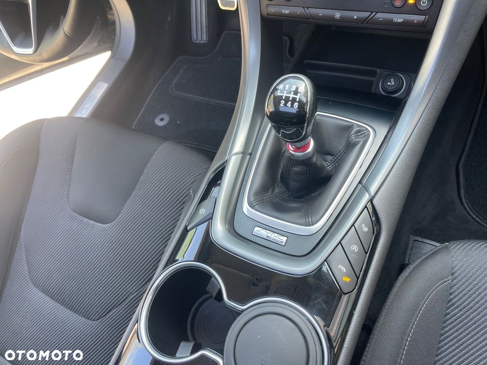 Ford Mondeo - 29