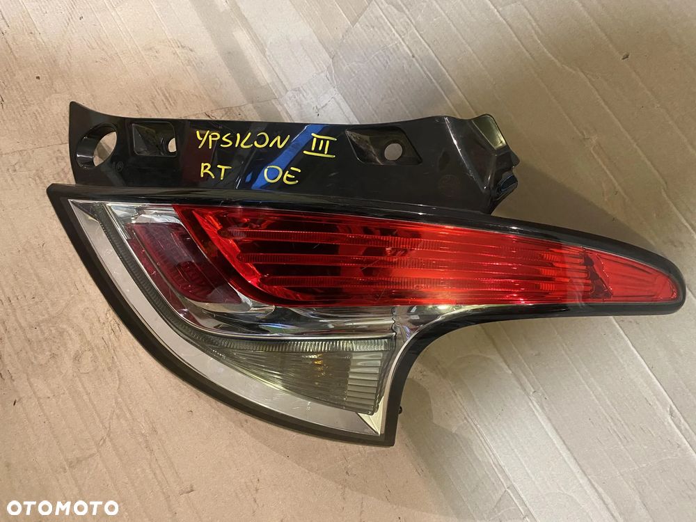 Lampa Lancia Ypsilon III prawa tył OE - 1