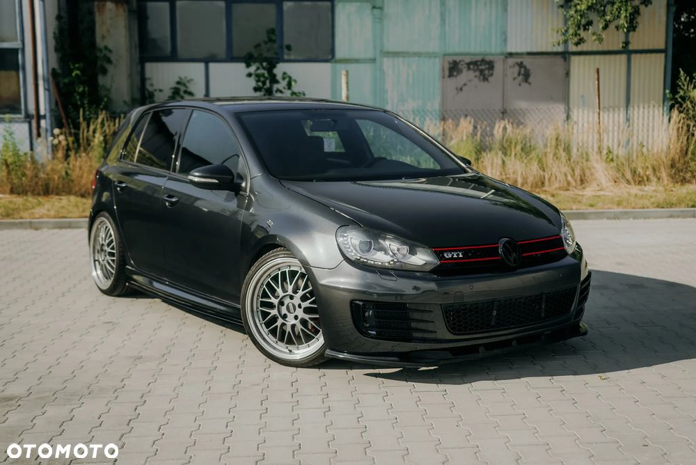 Volkswagen Golf VI 2.0 TSI GTI - 5