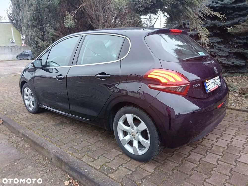 Peugeot 208 PureTech 82 Start & Stop Tech Edition - 5