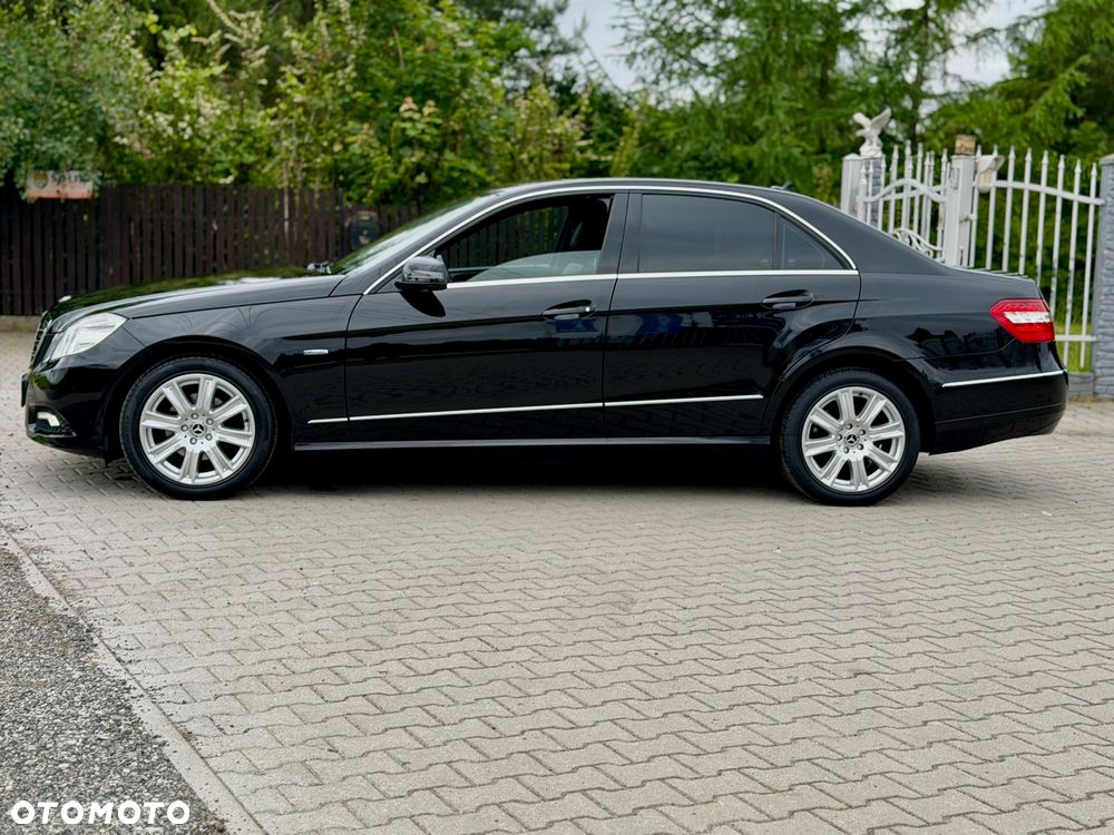 Mercedes-Benz Klasa E 200 CGI BlueEFFICIENCY Automatik Avantgarde - 38