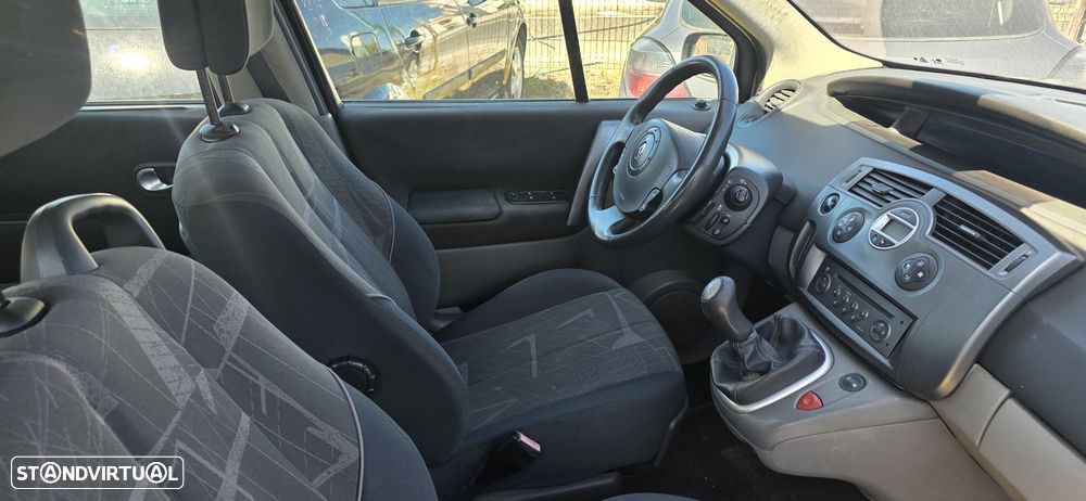 Renault Scénic 1.5 dCi Confort Dynamique - 6