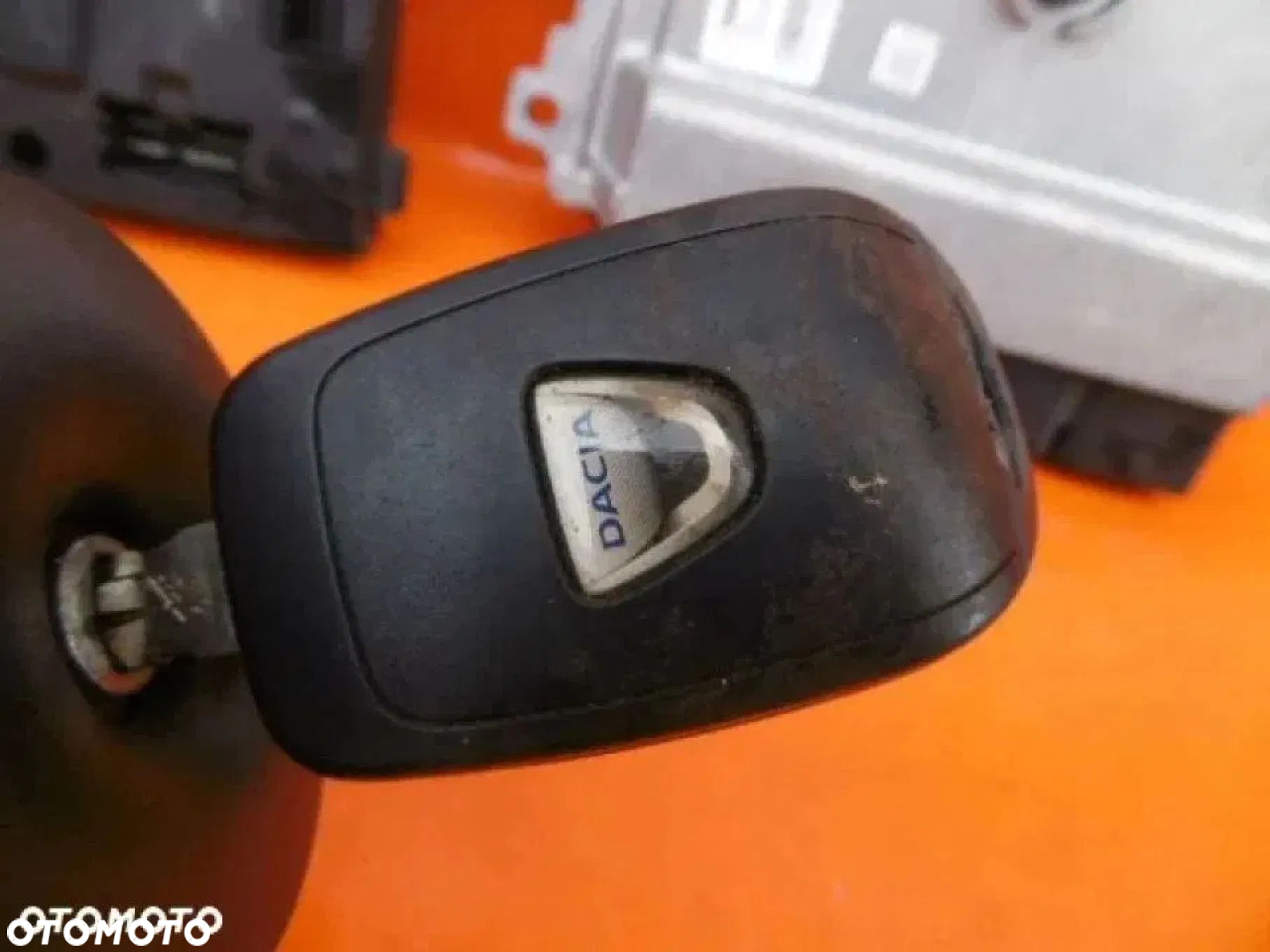 DACIA LOGAN II MCV 0.9 TCE STEROWNIK ZESTAW BCM - 11