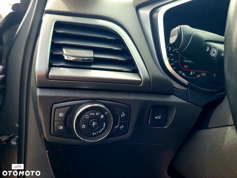 Ford Mondeo - 22