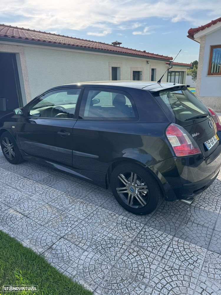 Fiat Stilo 1.4 16V Actual - 1