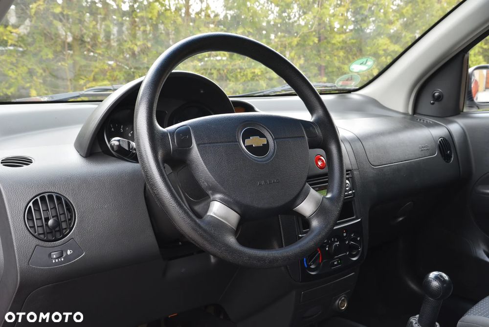 Chevrolet Kalos 1.2 SE - 23