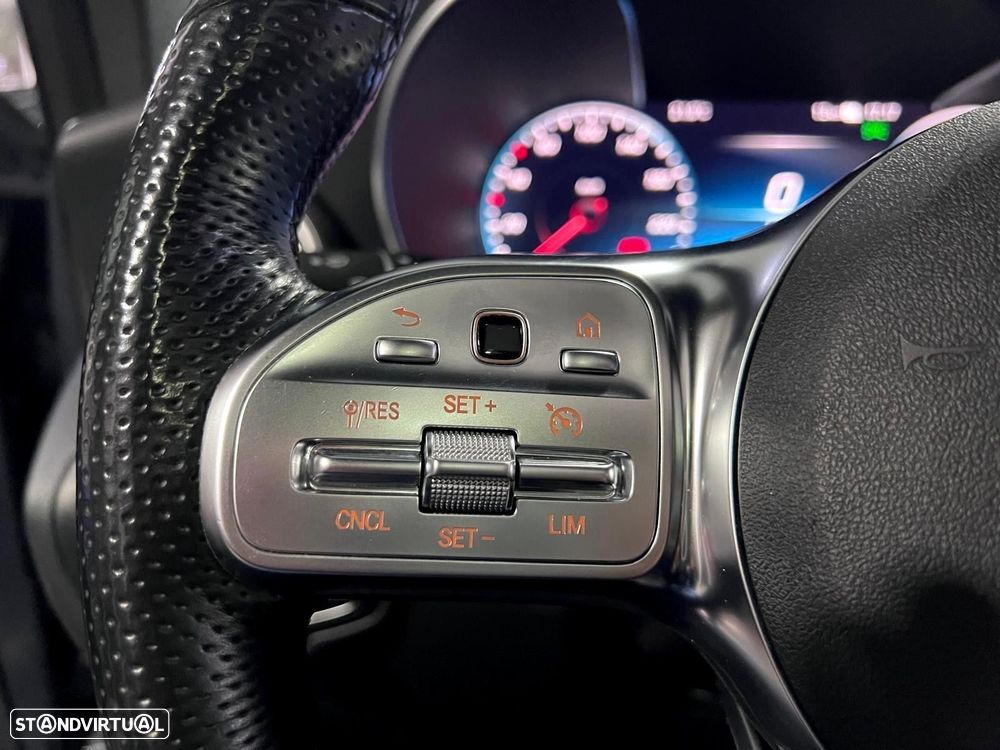 Mercedes-Benz GLC 300 e Coupé 4Matic - 35