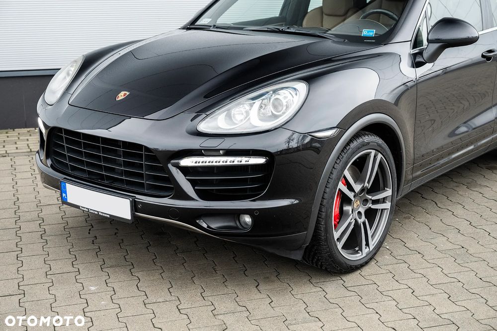 Porsche Cayenne Turbo - 3