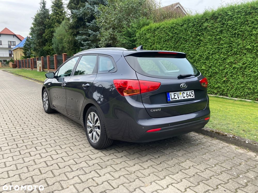 Kia Ceed 1.6 GDI L Business Line - 19