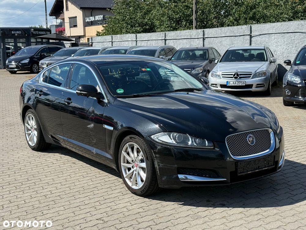 Jaguar XF 2.2 - 4