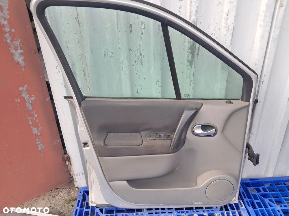 Renault Scenic II 1.6 Benzyna Drzwi - 13