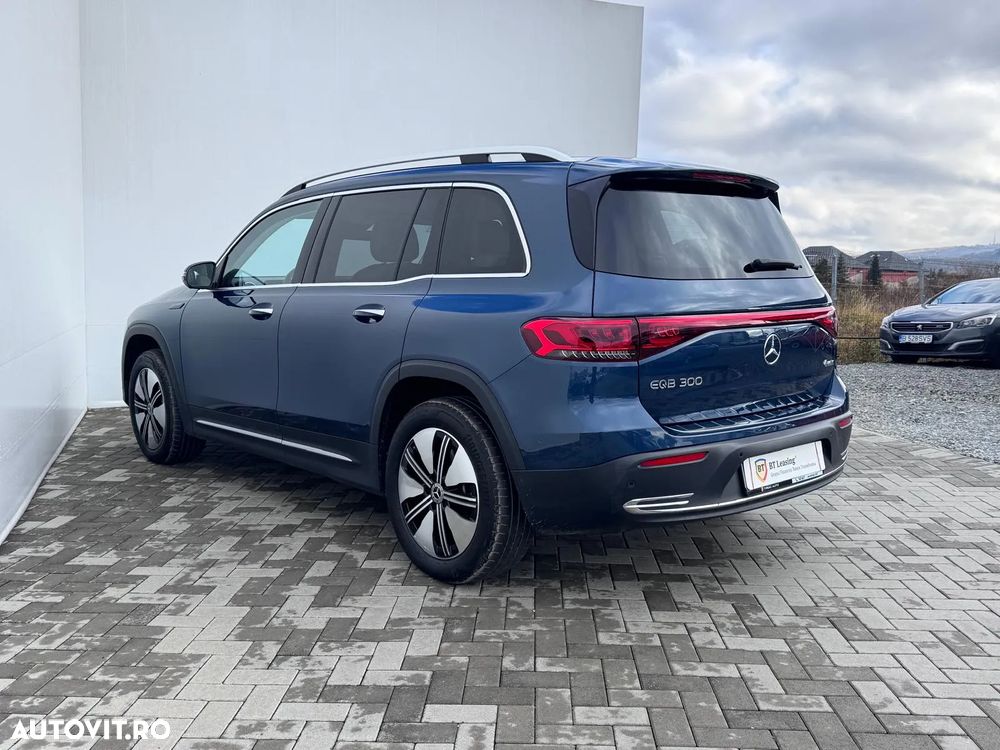 Mercedes-Benz EQB - 4