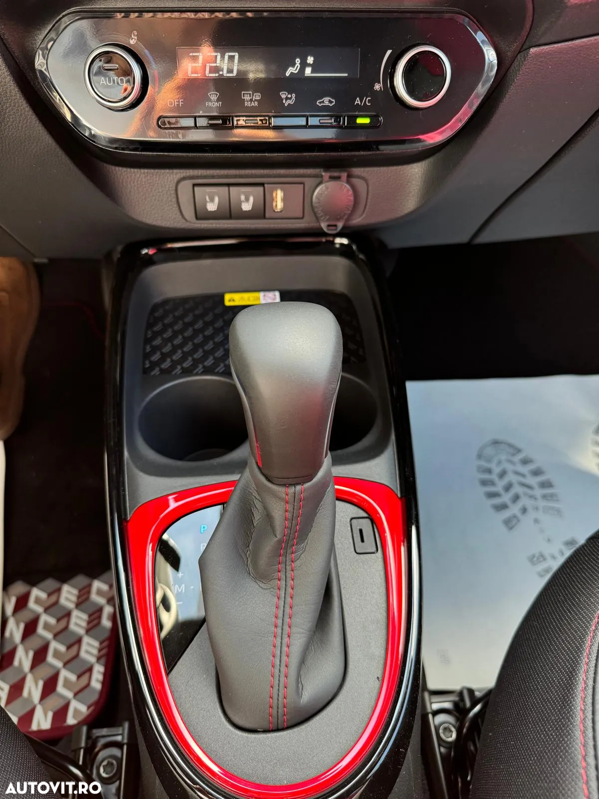 Toyota Aygo X 1.0l CVT UNDERCOVER JBL - 13