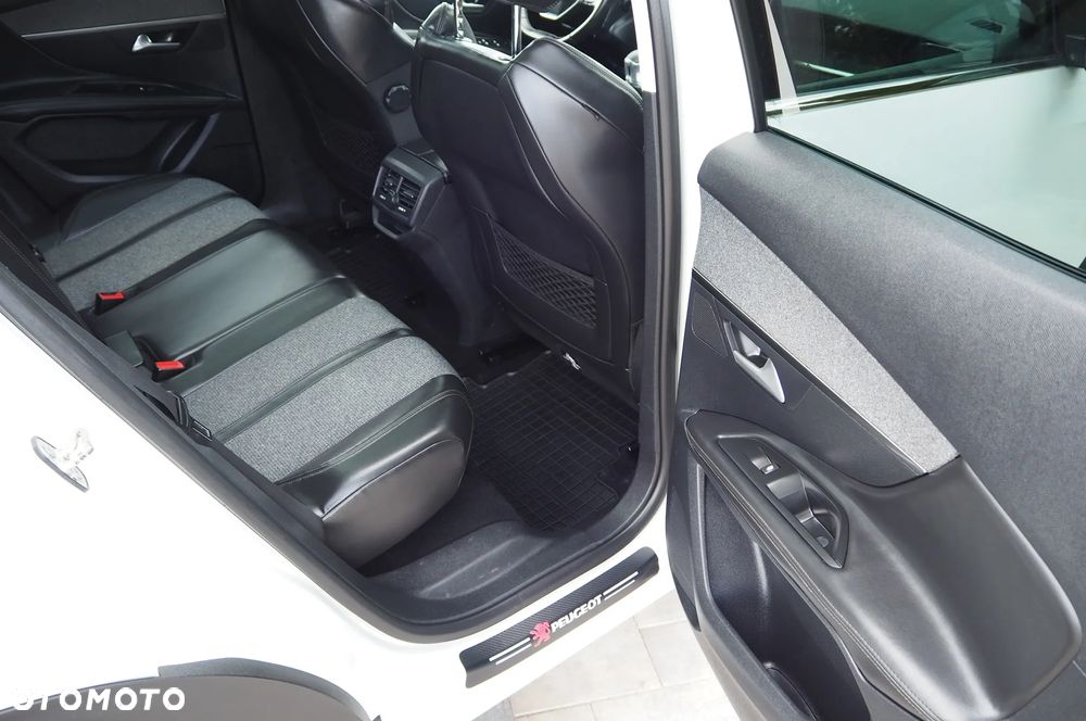 Peugeot 3008 BlueHDi 120 Stop & Start Allure - 29