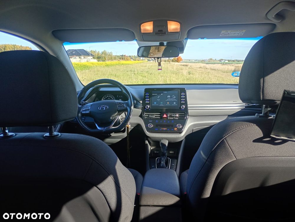 Hyundai IONIQ - 9