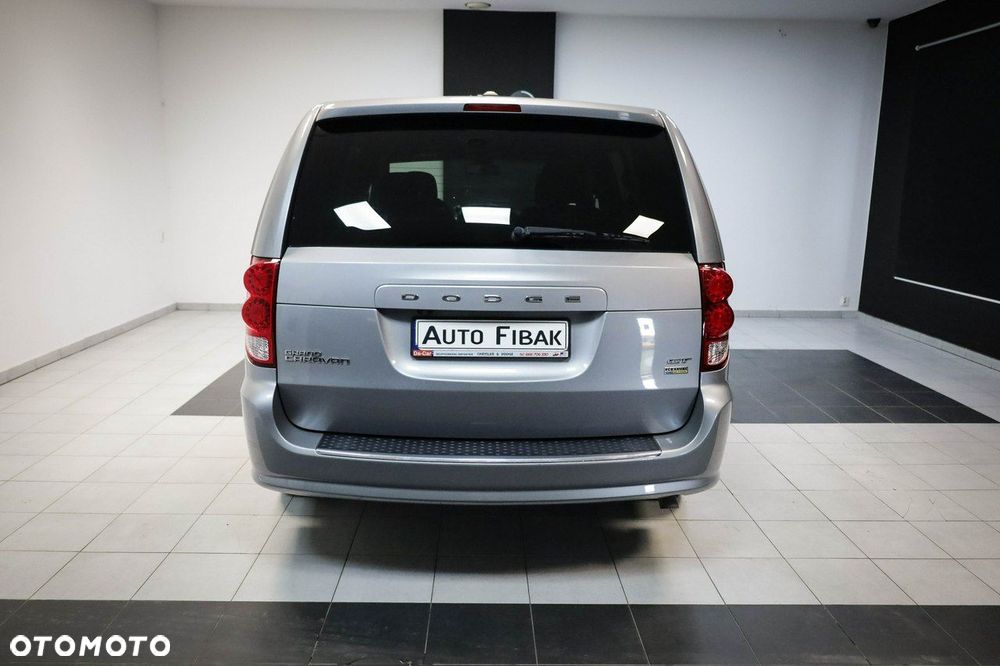 Dodge Grand Caravan - 9